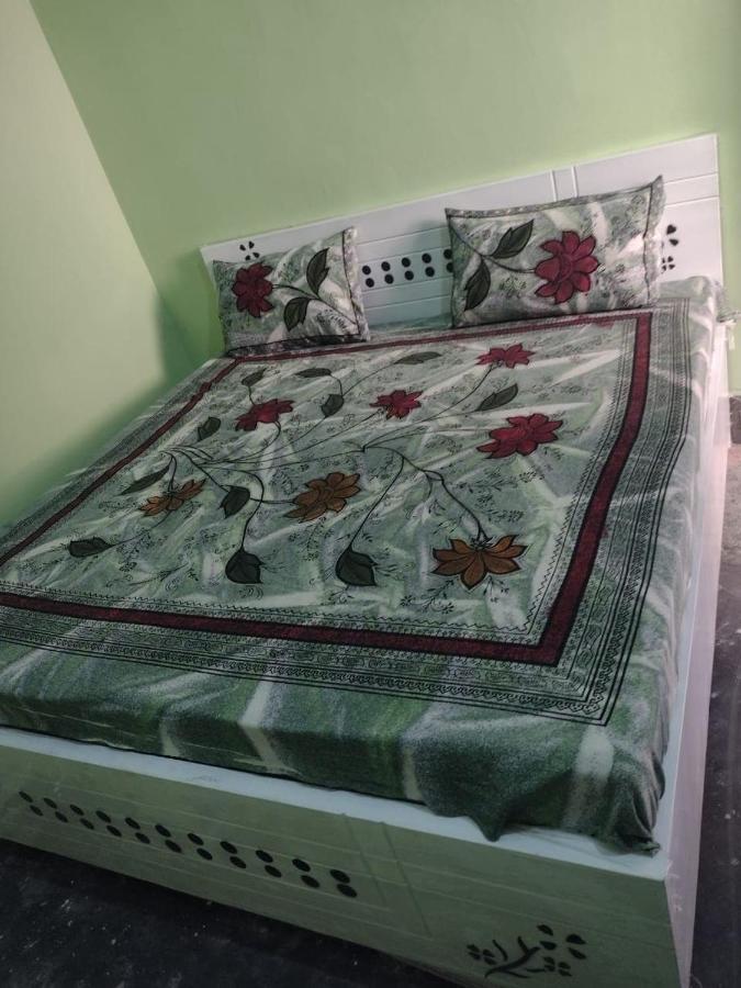 Oyo 83936 Chaudhary Guest House Bulandshahr Εξωτερικό φωτογραφία